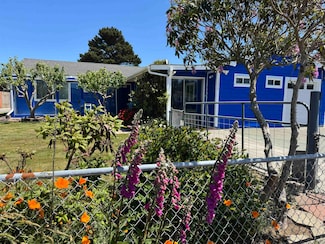 1175 A St, Crescent City, CA 95531