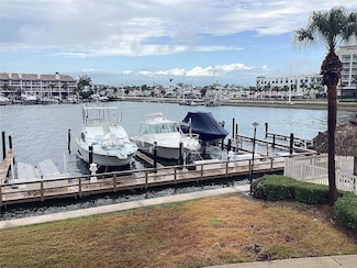 120 1st St E Unit 104, Saint Petersburg, FL 33715