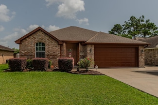 5720 Sunbird Ln, Beaumont, TX 77708