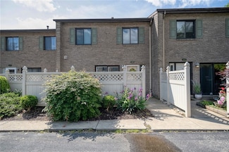 109 Georgetown Ln Unit 109, Export, PA 15632