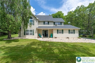2175 Village Rd, Effort, PA 18330