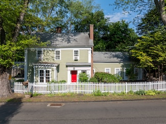 45 Roseland Park Rd, Woodstock, CT 06281