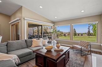 7042 Via Valverde, San Jose, CA 95135