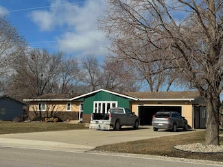 3019 Clark St, Charles City, IA 50616