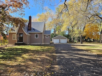 2665 Lake Shore Ave, Saint Paul, MN 55117