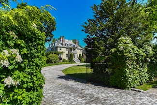 11 Mountain Spring Rd, Farmington, CT 06032