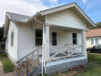 421 N Edwards Ave, Wichita, KS 67203