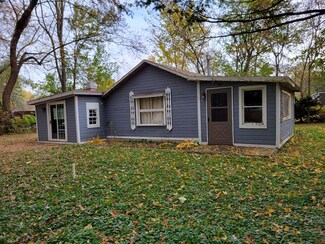 69185 Erin Cove Dr, Edwardsburg, MI 49112