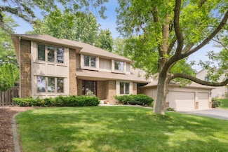 13116 Highpoint Curve, Burnsville, MN 55337