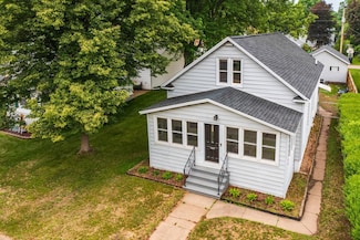 340 Island Ave, Port Edwards, WI 54469