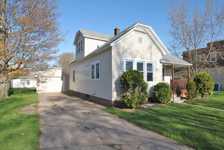 1106 S 8th Ave, Wausau, WI 54401