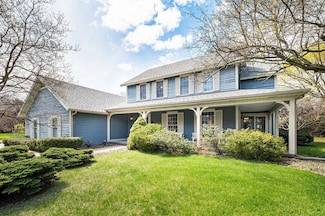 4400 Plum Creek Ln, Saint Joseph, MI 49085