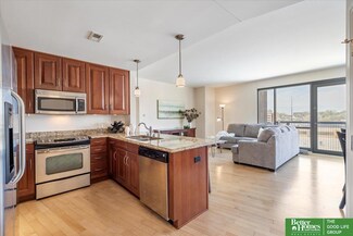 200 S 31st Ave Unit 4610, Omaha, NE 68131