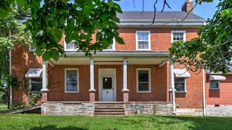 857 Davenport Rd, Cumberland City, TN 37050