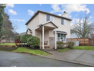 14358 SE Village Slope Ct, Clackamas, OR 97015