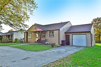 920 Shannon Rd, Girard, OH 44420
