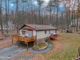 135 Cornflower Ln, Milford, PA 18337