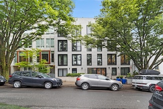 334 22nd St Unit 2B, Brooklyn, NY 11215