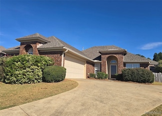 112 Turnberry Ct, Prattville, AL 36066