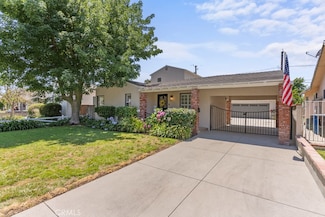 731 N Beachwood Dr, Burbank, CA 91506