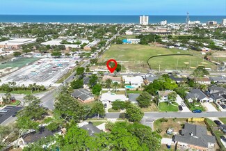 2056 10th St N, Jacksonville Beach, FL 32250