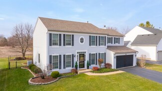 574 Brookhaven Cir, Sugar Grove, IL 60554
