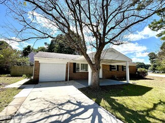 400 Ramsey Dr, Jacksonville, NC 28540