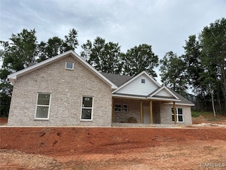 85 Fairway Dr, Millbrook, AL 36054