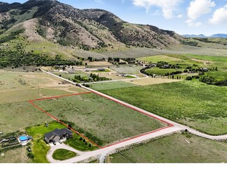 6305 N Country Ln Unit 2, Malad City, ID 83252