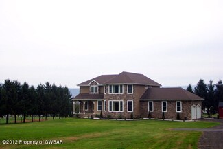 9 Moonlit Hollow Ln, Drums, PA 18222