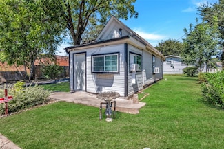 107 E 11th St, Kemp, TX 75143