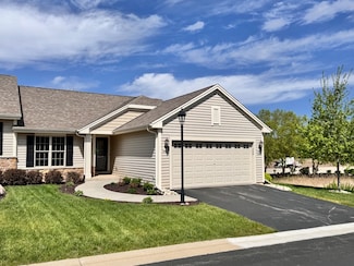 494 Woodfield Cir, Waterford, WI 53185