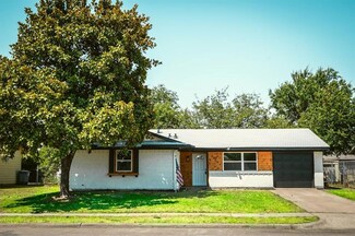 6465 Leaning Oaks St, Dallas, TX 75241
