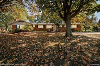 952 Dursley Rd, Bloomfield Hills, MI 48304