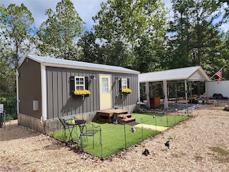 8427 Hwy H, Ellington, MO 63638