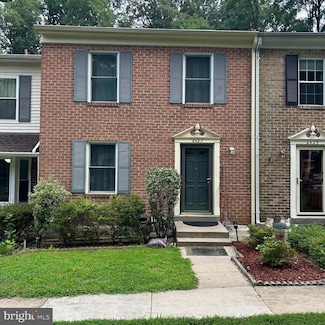6427 Old Scotts Ct, Springfield, VA 22152