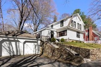 21 Tiverton Pkwy, Worcester, MA 01602