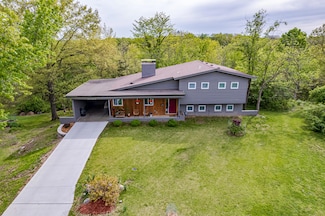 2002 Valley View Rd, Columbia, MO 65201