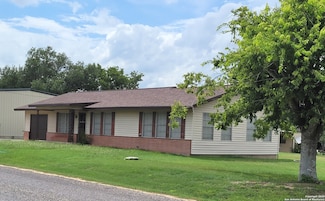 403 E Meyer, Falls City, TX 78113