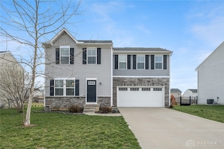 1135 Shannon Ln, Xenia, OH 45385