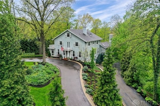 43 Briar Hill Rd, Dayton, OH 45419