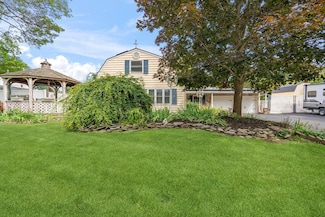 4 Bridle Path, Farmingville, NY 11738