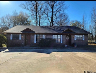 2A & 2B Robin Dr, Texarkana, TX 75503