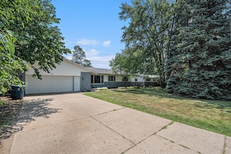 1432 Mapleview St SE, Grand Rapids, MI 49508