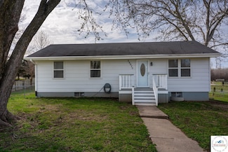 29075 Lake Shore Dr, Sedalia, MO 65301
