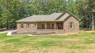 45 Hawthorne Ln, Savannah, TN 38372
