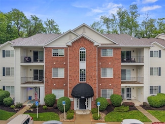 200 Hidden Ridge Ct Unit 202, South Park, PA 15129