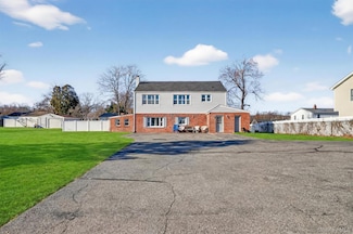 5 Lewis Dr, Stony Point, NY 10980