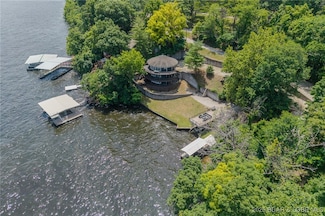 172 Kansas City Way, Sunrise Beach, MO 65079