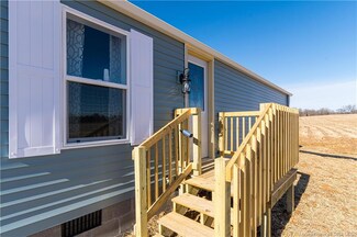 9745 Hillcrest Dr, Mauckport, IN 47142